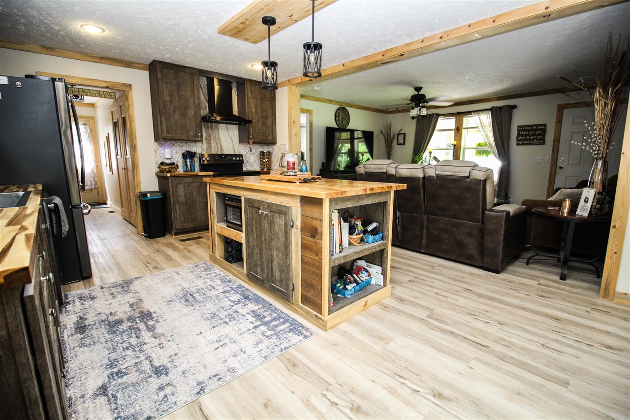10877 Floating Bridge Road Property Photo 23