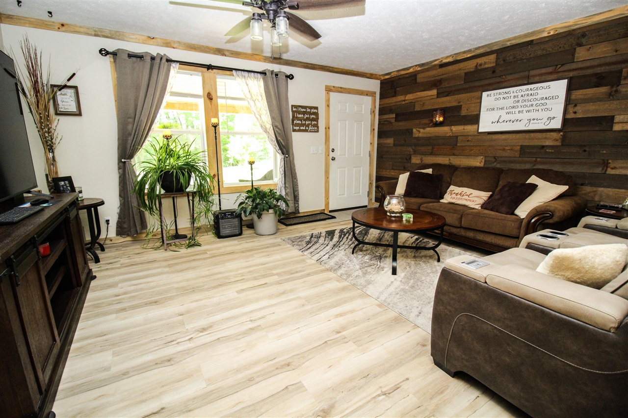 10877 Floating Bridge Road Property Photo 29