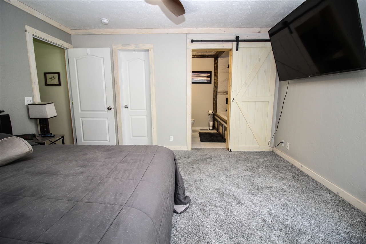 10877 Floating Bridge Road Property Photo 36