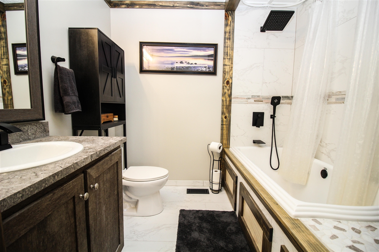 10877 Floating Bridge Road Property Photo 38