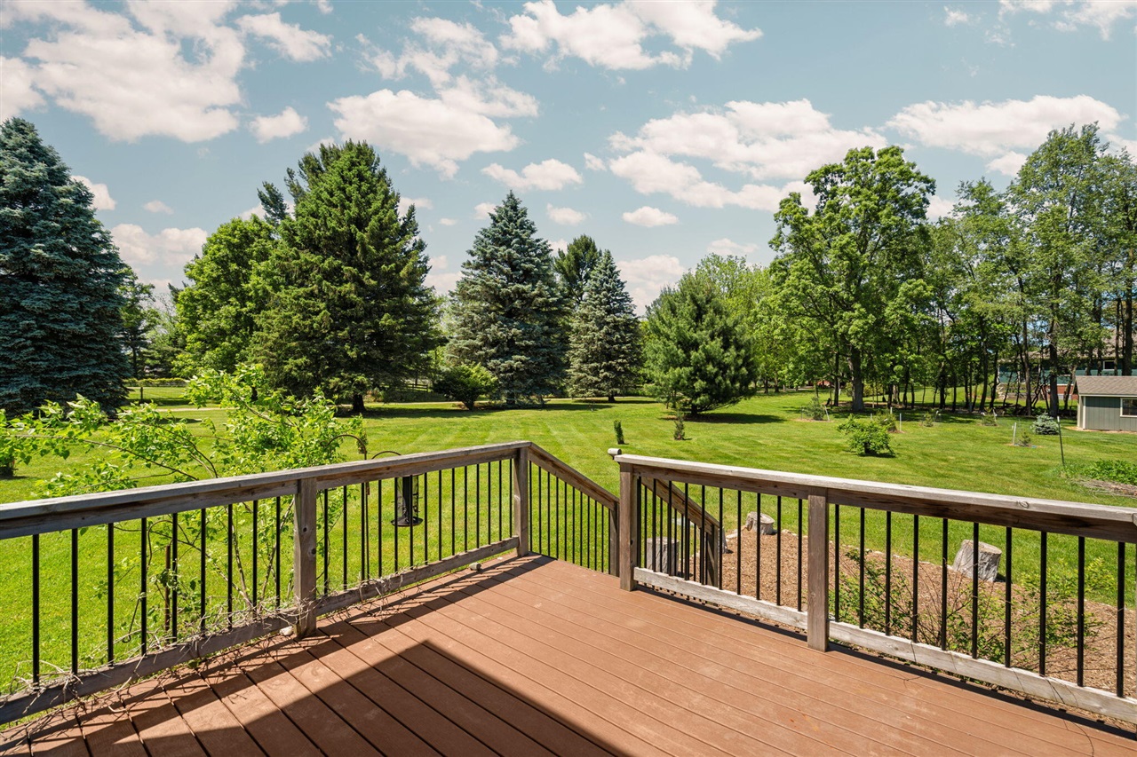980 Serenity Way Property Photo 7
