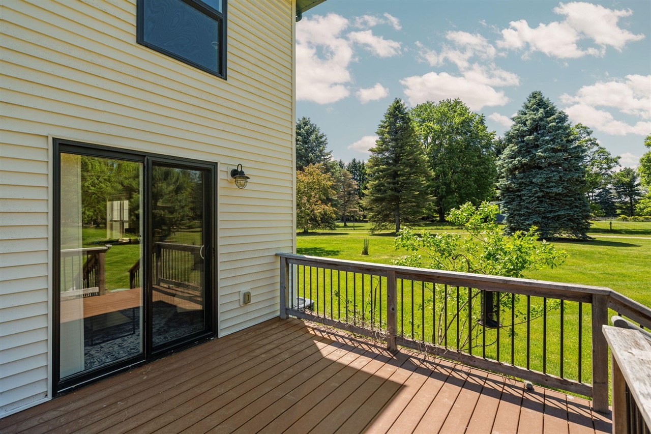 980 Serenity Way Property Photo 8