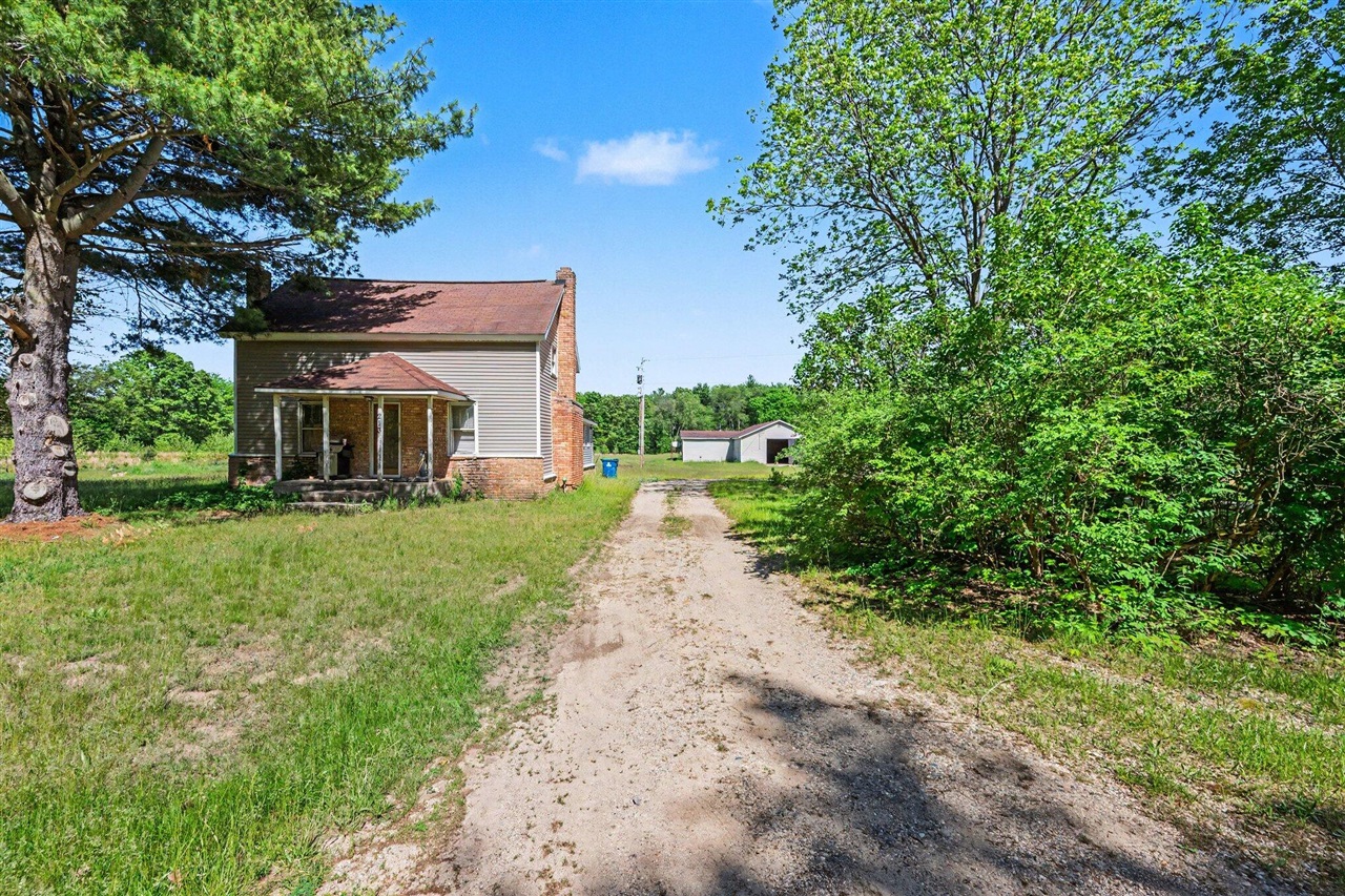 213 19th Street Property Photo 4