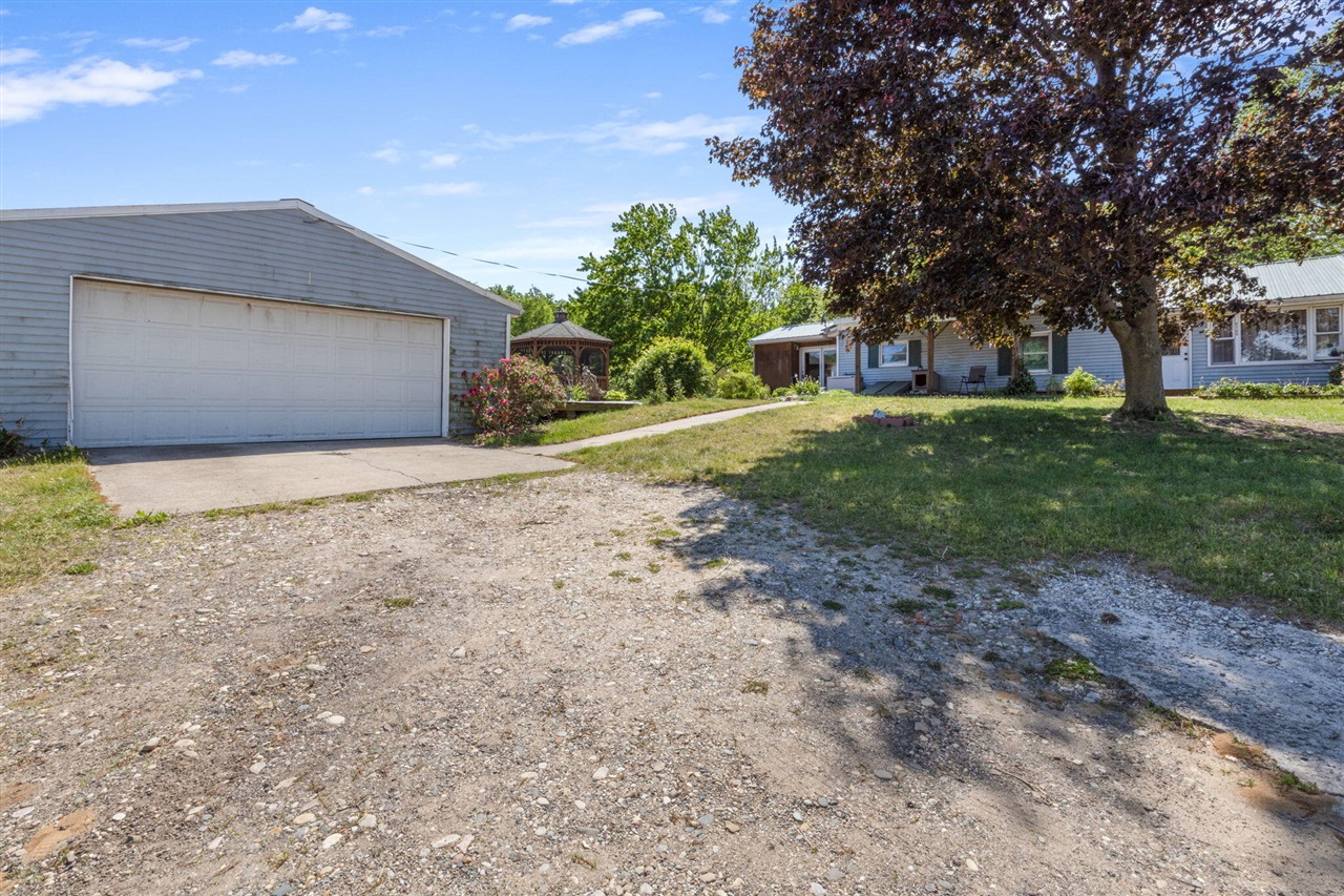 2750 Beebe Road Property Photo 17