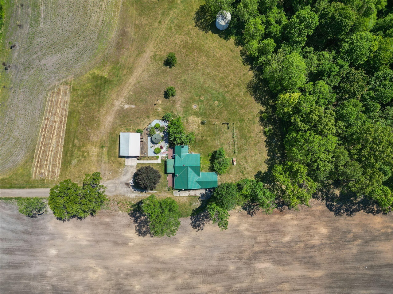 2750 Beebe Road Property Photo 24
