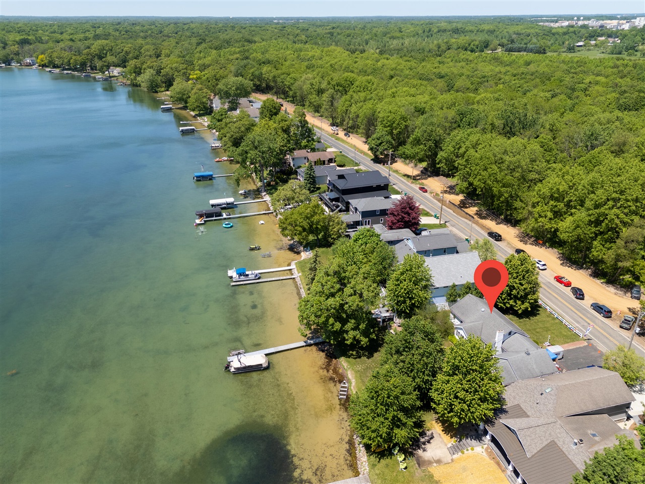 3624 E Shore Drive Property Photo 2