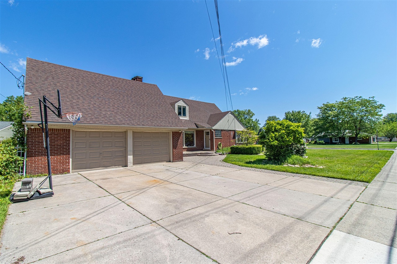 30007 Maison Street Property Photo 2