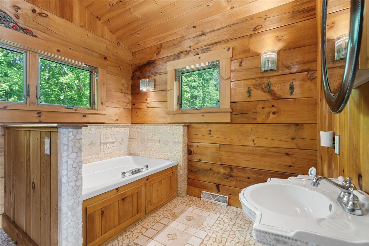 210 Spring Lake Drive Property Photo 19