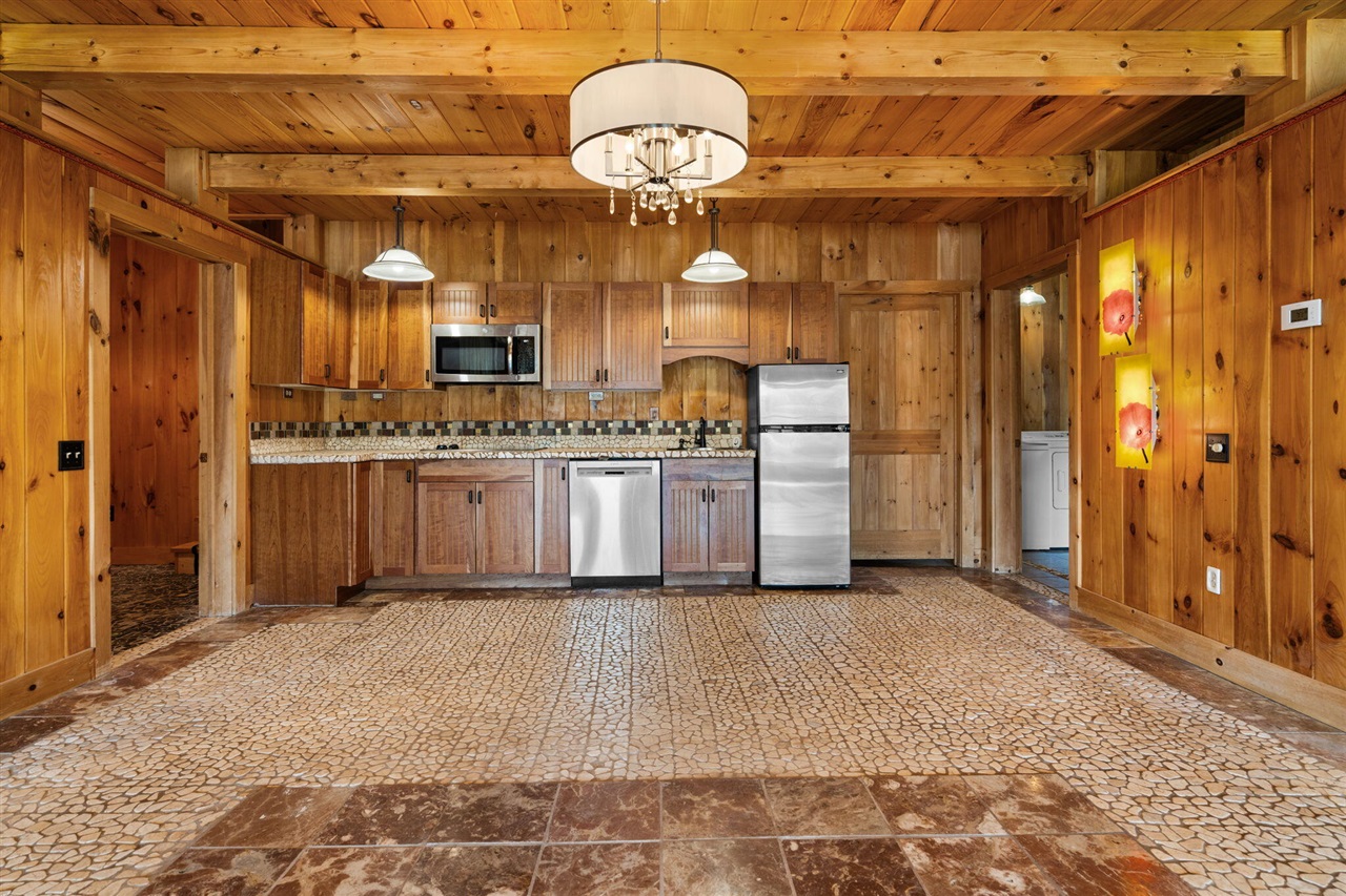 210 Spring Lake Drive Property Photo 31