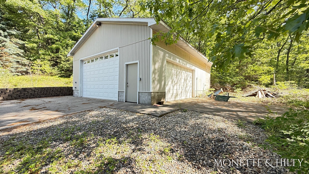 2550 Cove Road Property Photo 3