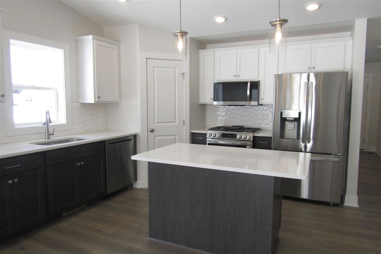 15730 Hawley Drive Property Photo 2