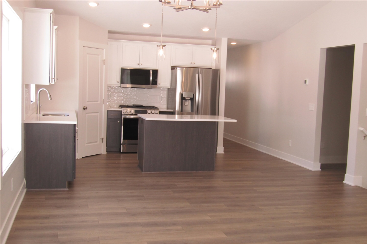 15730 Hawley Drive Property Photo 3