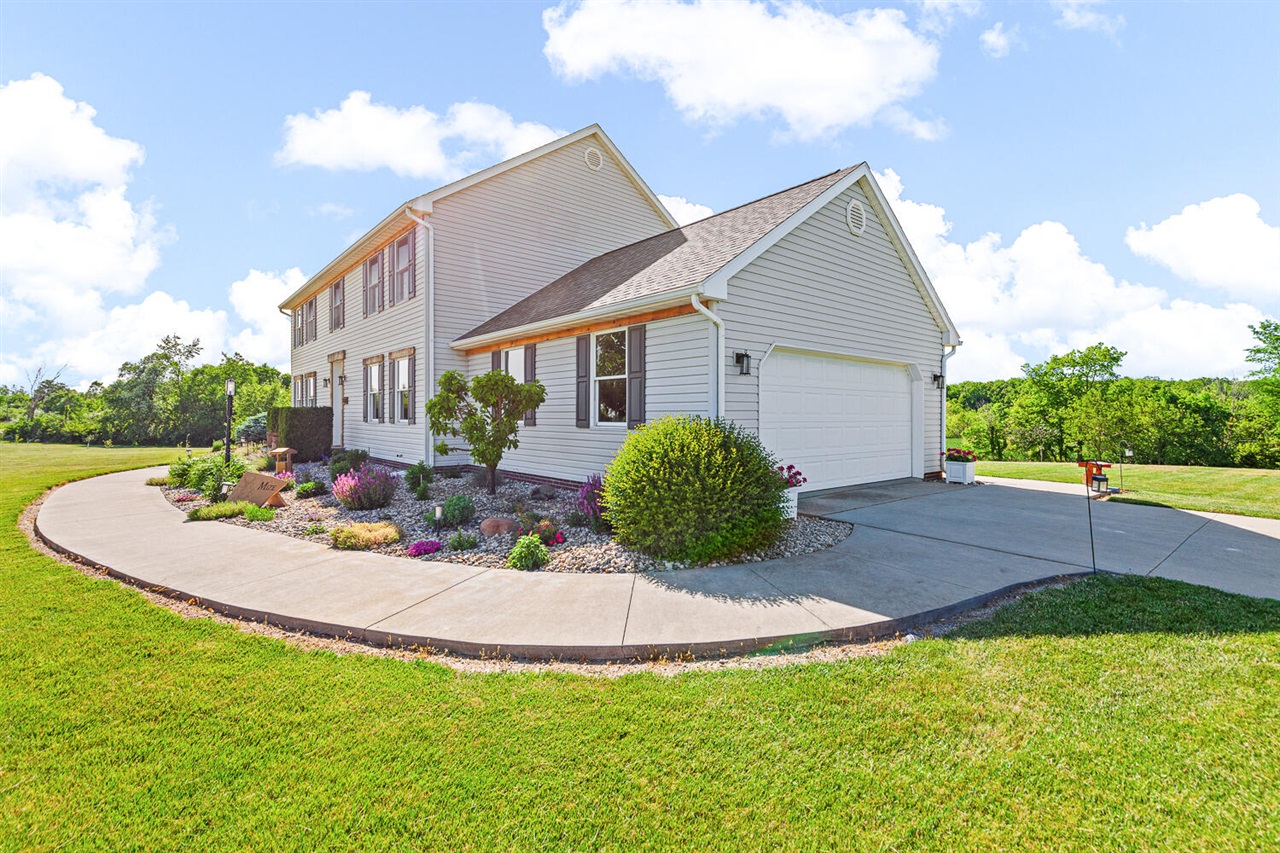 9848 Canandaigua Road Property Photo 1