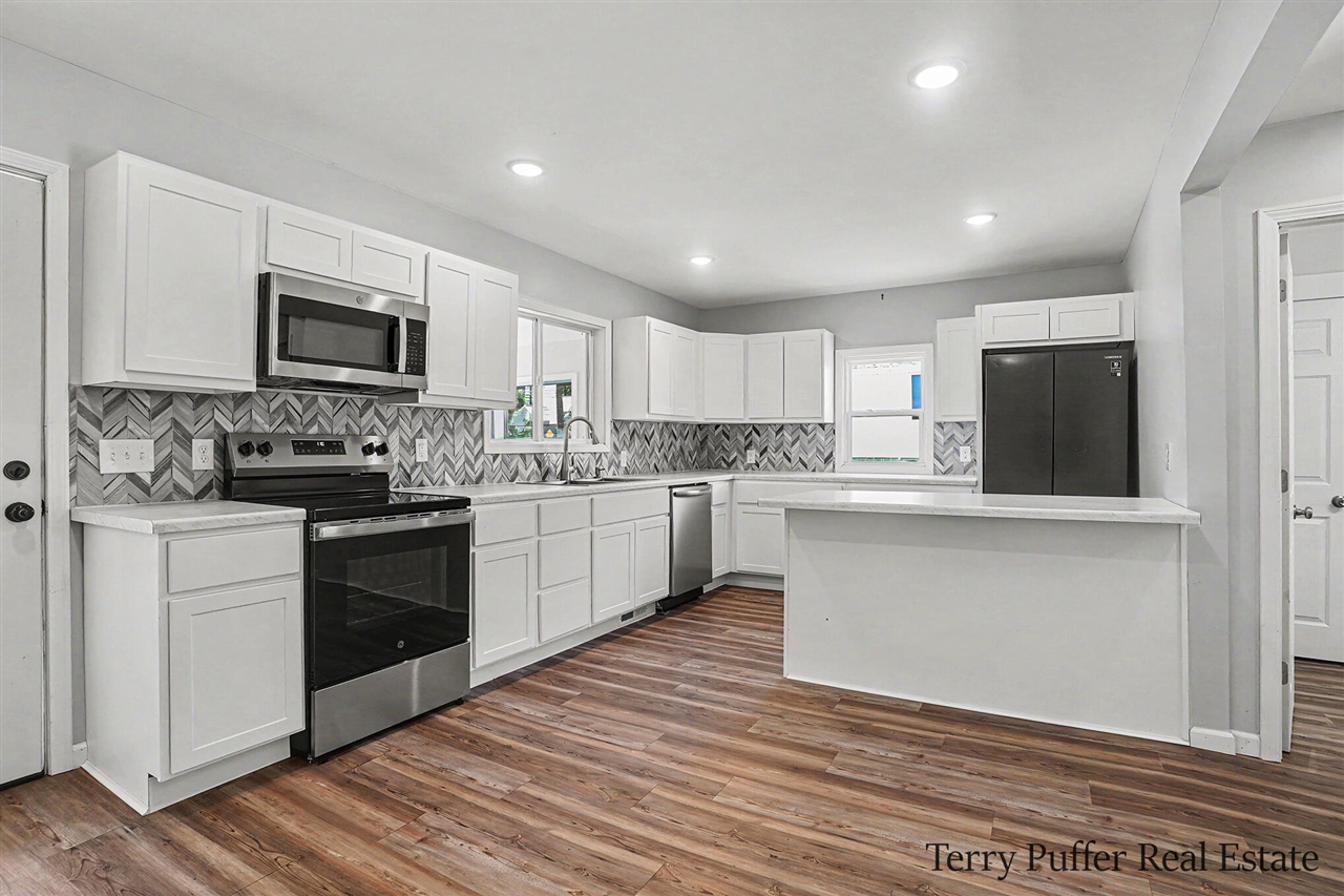 416 Pine Street Property Photo 6