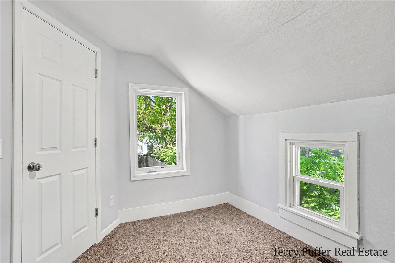 416 Pine Street Property Photo 13