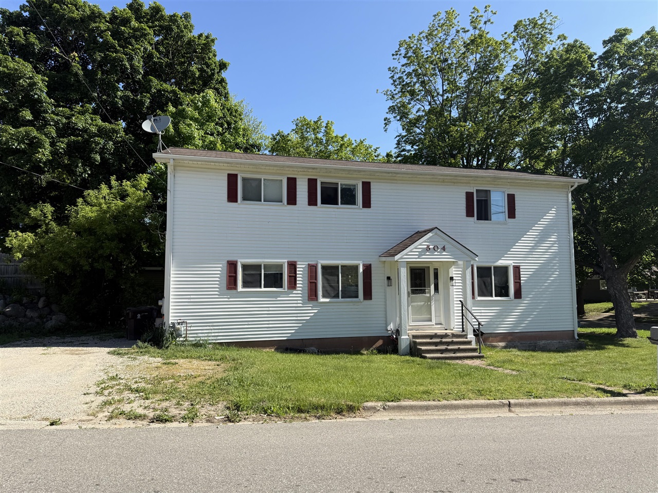 504 Spring Street Property Photo 1