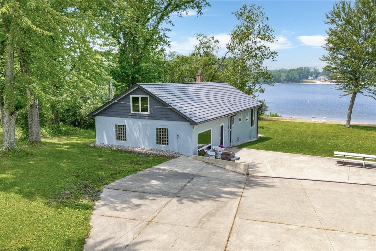 13754 45th Street Property Photo 1