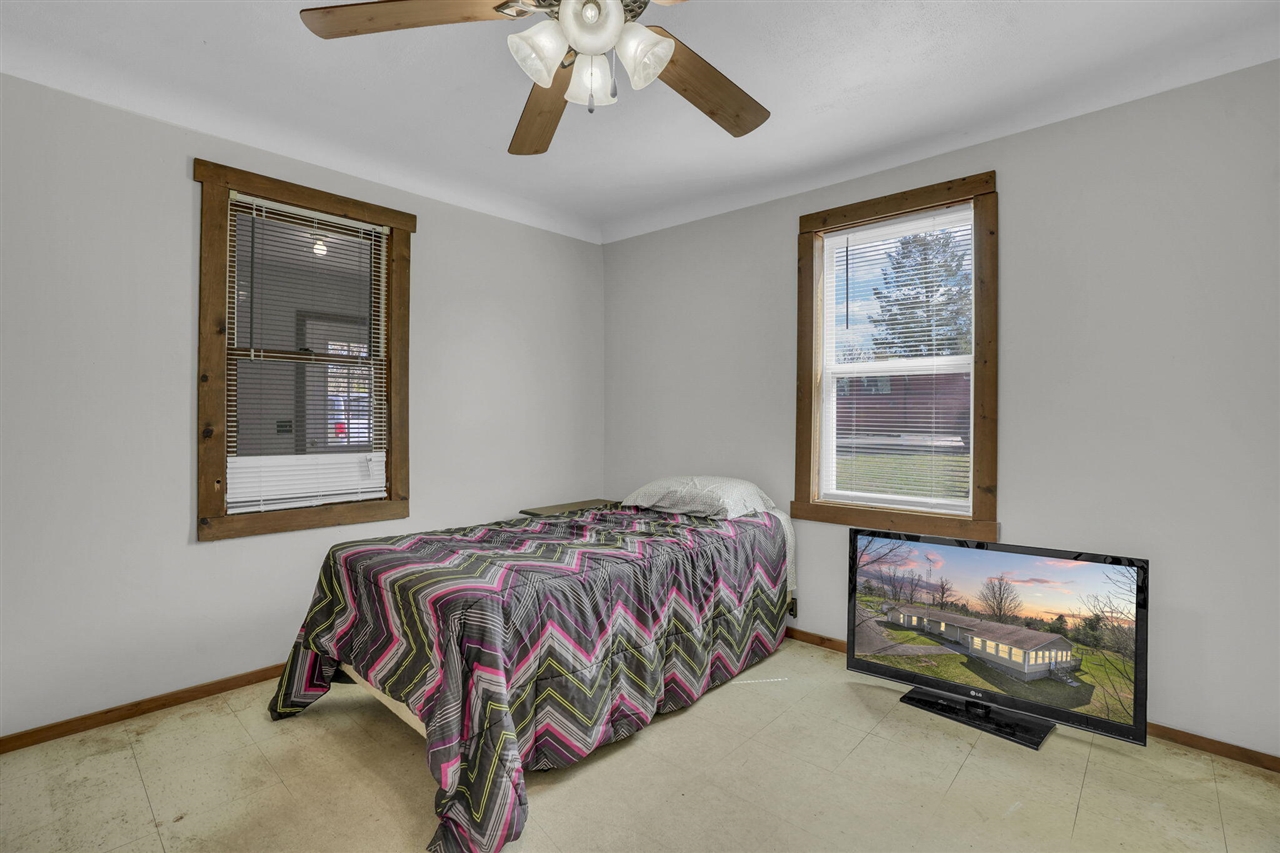 10976 E 3 Mile Road Property Photo 18