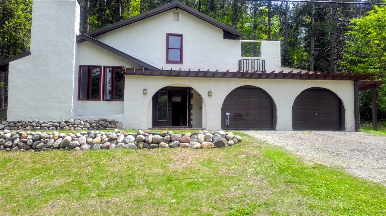3012 Wildwood Harbor Road Property Photo 1