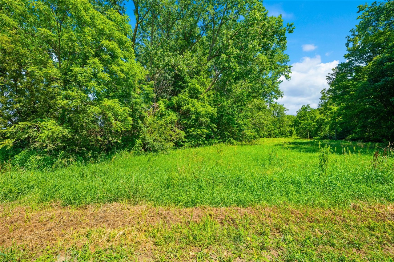 Gray Road Property Photo 13