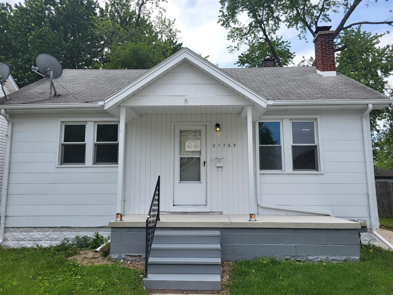 21769 Donald Avenue Property Photo 1