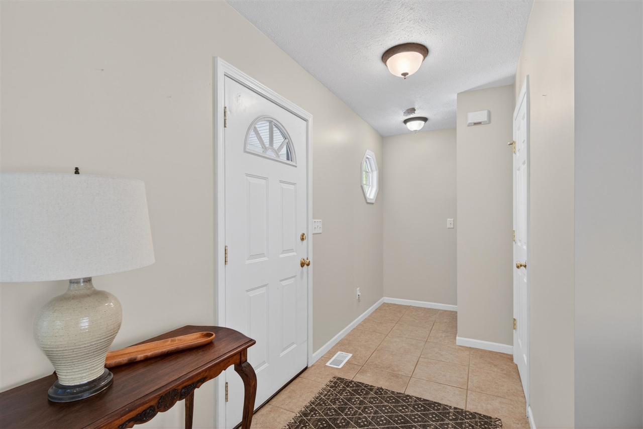 2073 Elwood Boulevard Property Photo 7