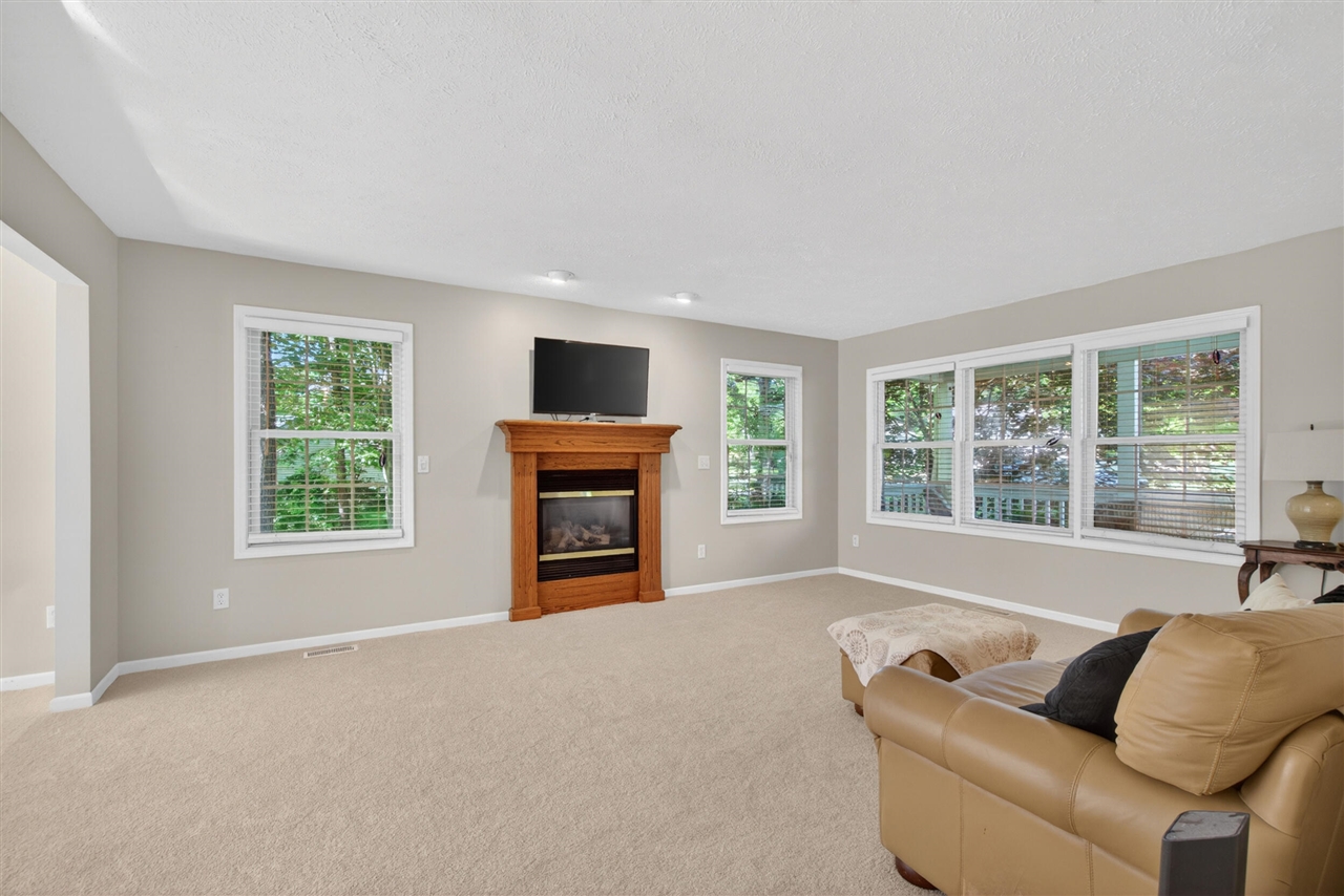 2073 Elwood Boulevard Property Photo 10
