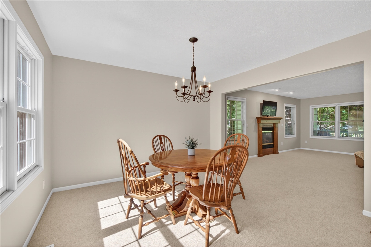 2073 Elwood Boulevard Property Photo 12