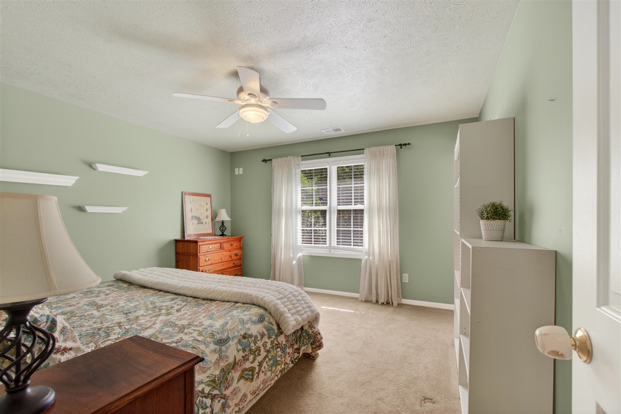 2073 Elwood Boulevard Property Photo 22