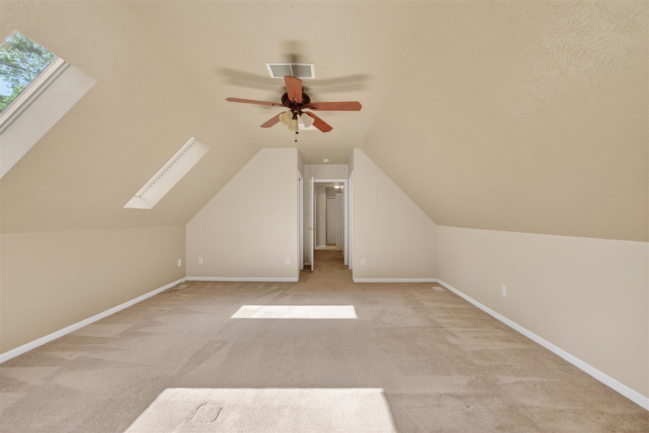 2073 Elwood Boulevard Property Photo 29