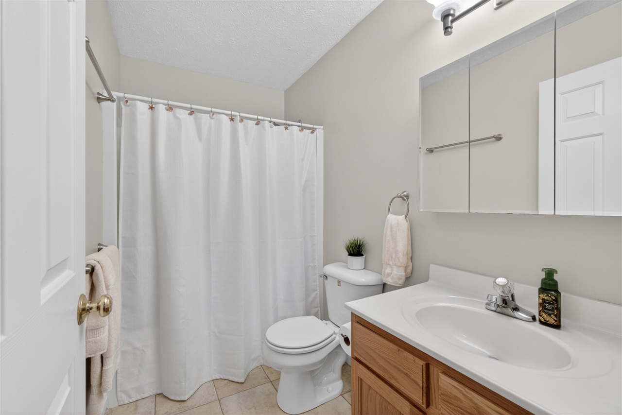 2073 Elwood Boulevard Property Photo 32