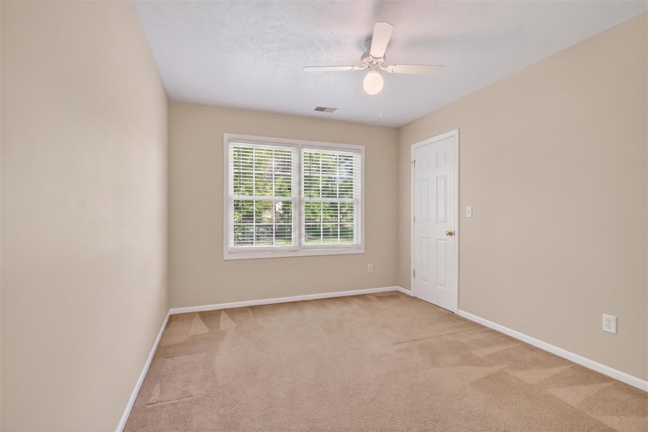 2073 Elwood Boulevard Property Photo 33