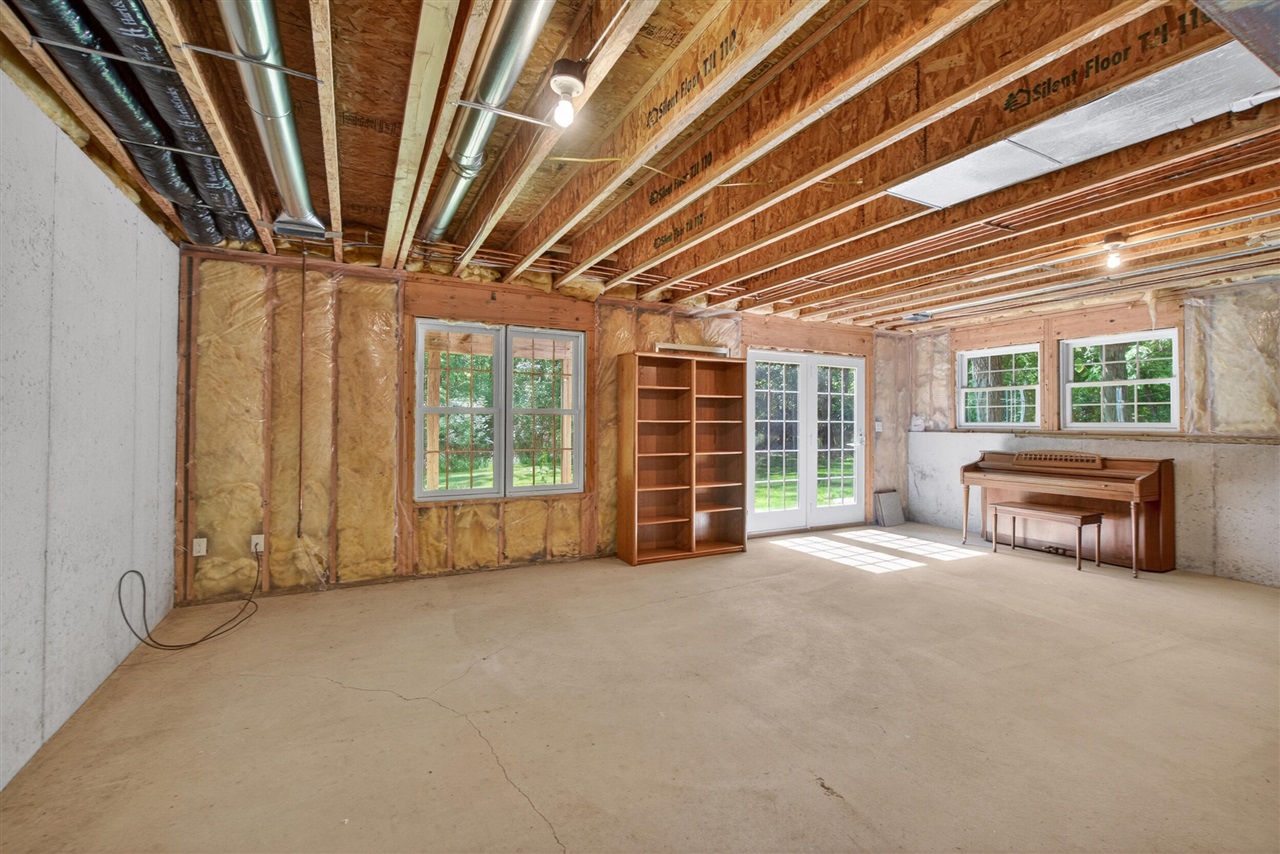 2073 Elwood Boulevard Property Photo 36