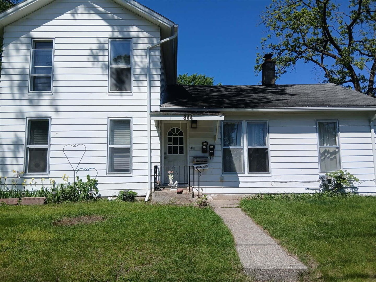 844 Backus Street Property Photo 1