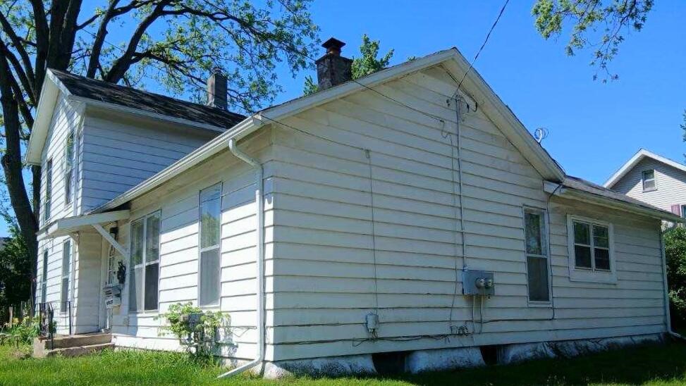 844 Backus Street Property Photo 2