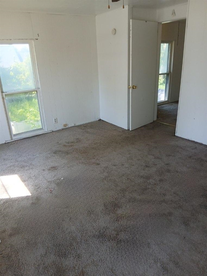 844 Backus Street Property Photo 6