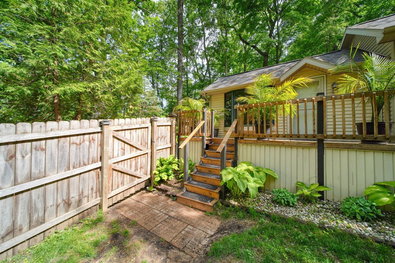 2114 Timber Lane Property Photo 25