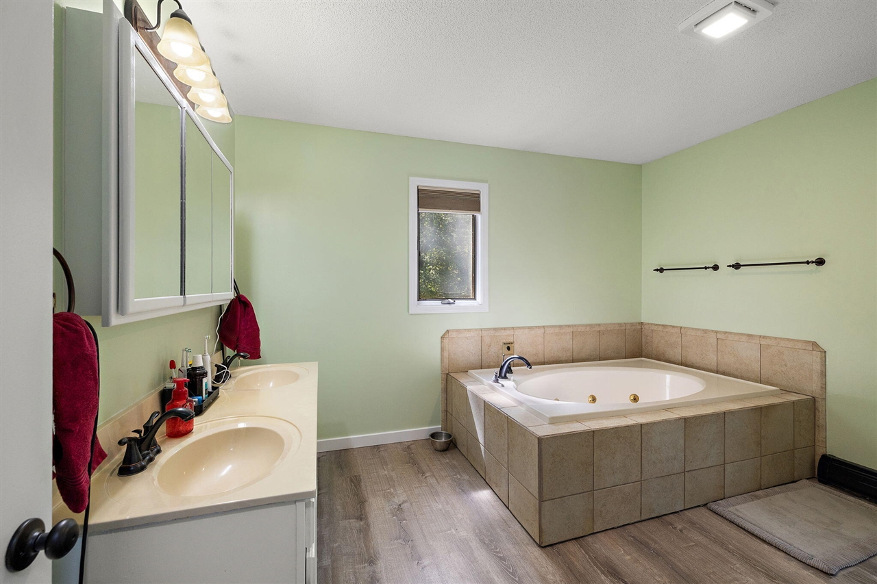 2713 E White Lake Drive Property Photo 33