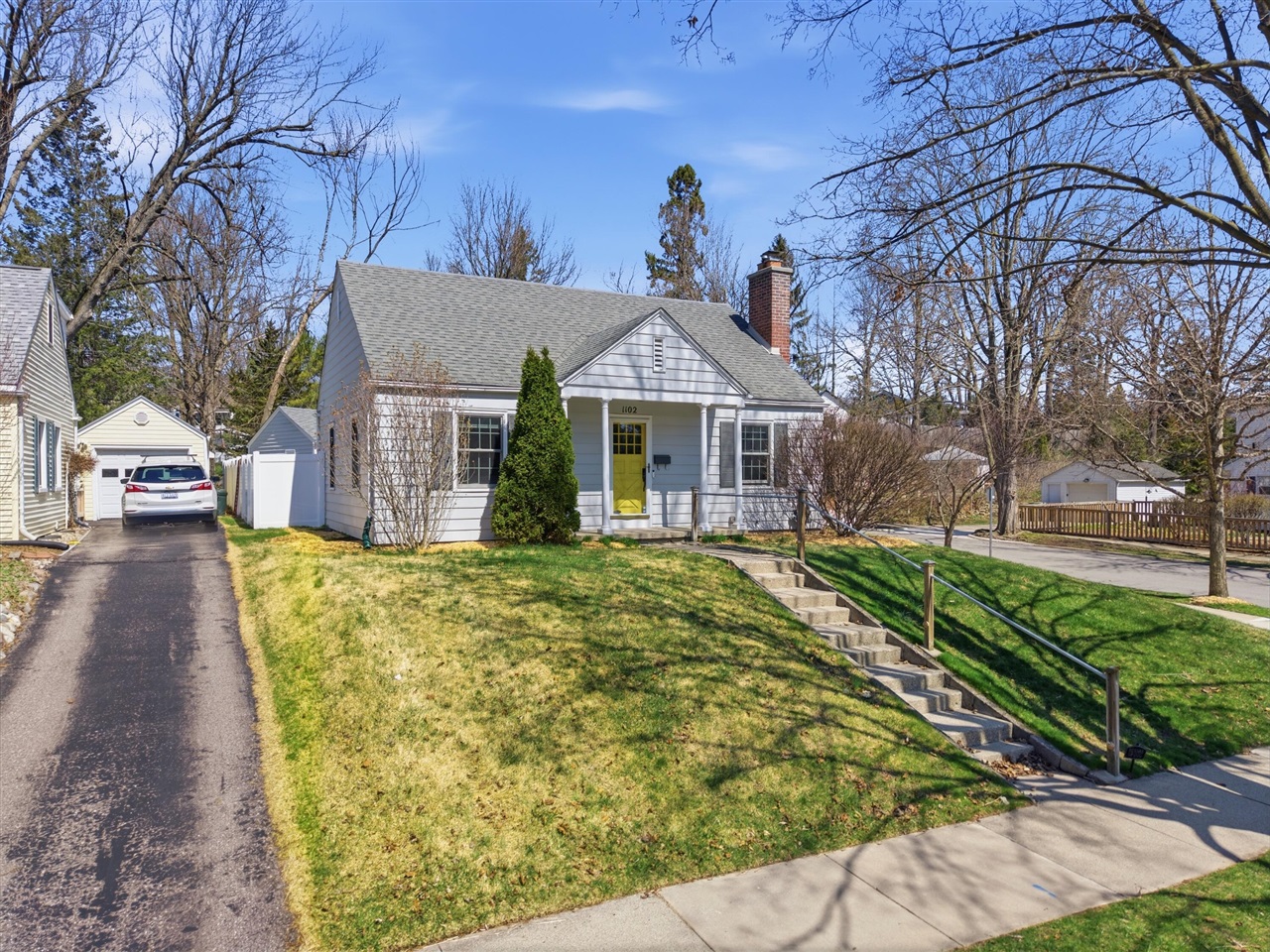 1102 Arborview Boulevard Property Photo 5