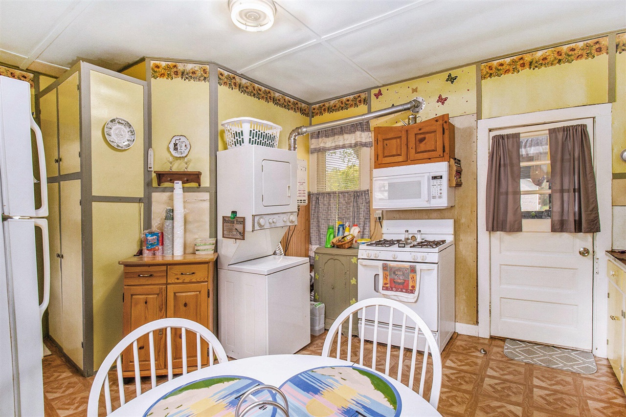 1754 Maggie Street Property Photo 9