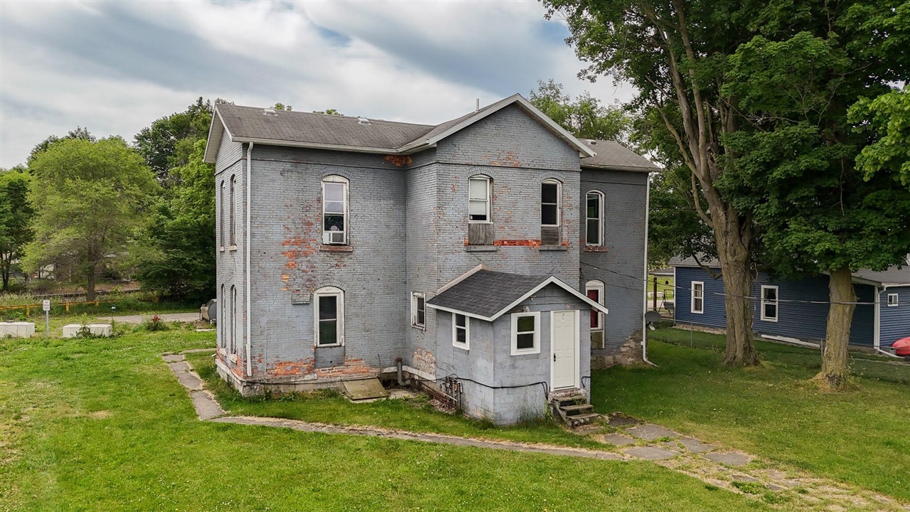 173 E Dibble Street Property Photo 2