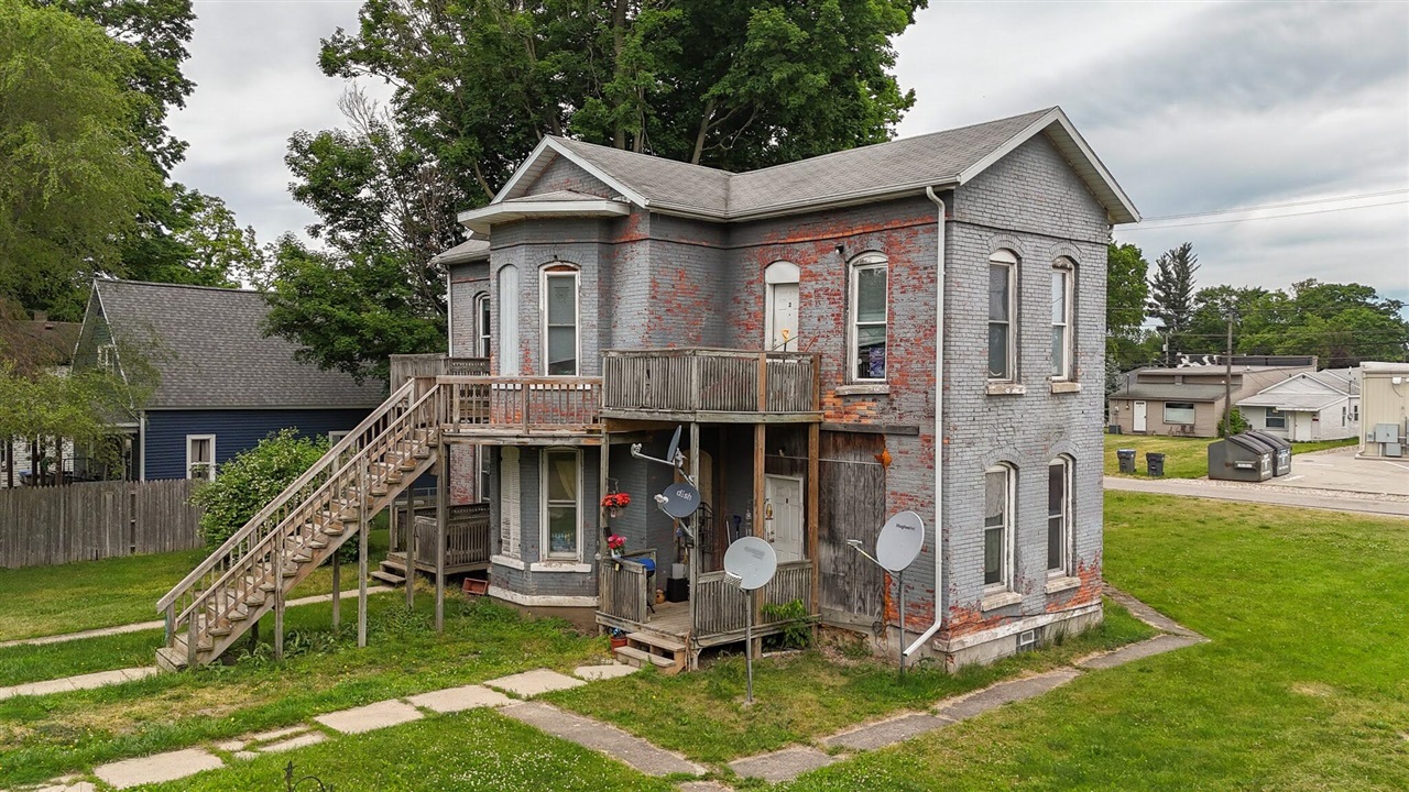 173 E Dibble Street Property Photo 4