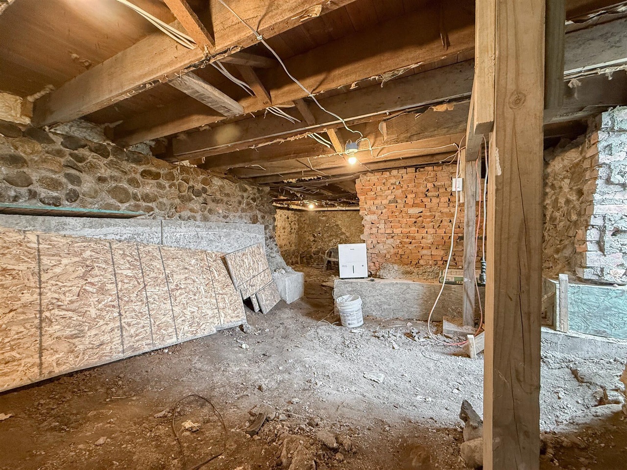 173 E Dibble Street Property Photo 16