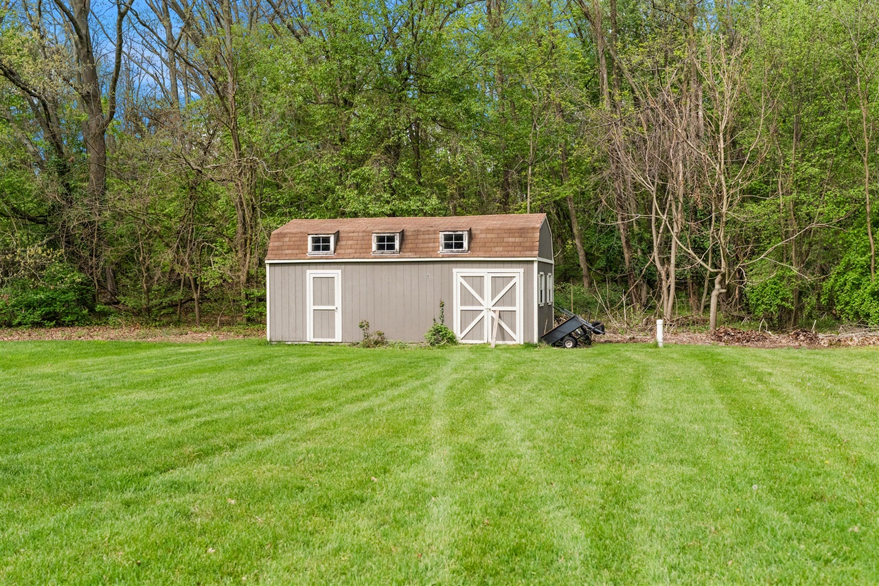 2110 Wooded Way Property Photo 10