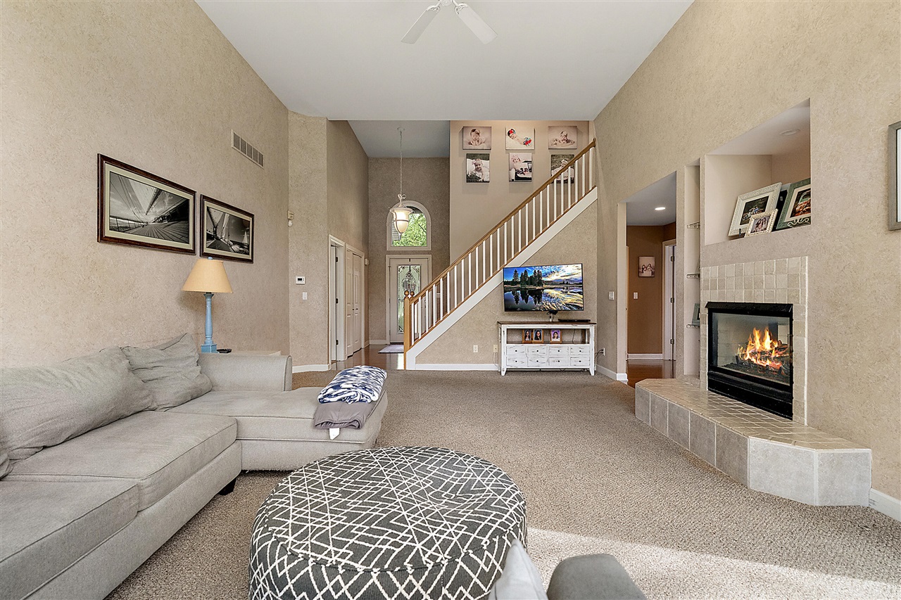 2110 Wooded Way Property Photo 16