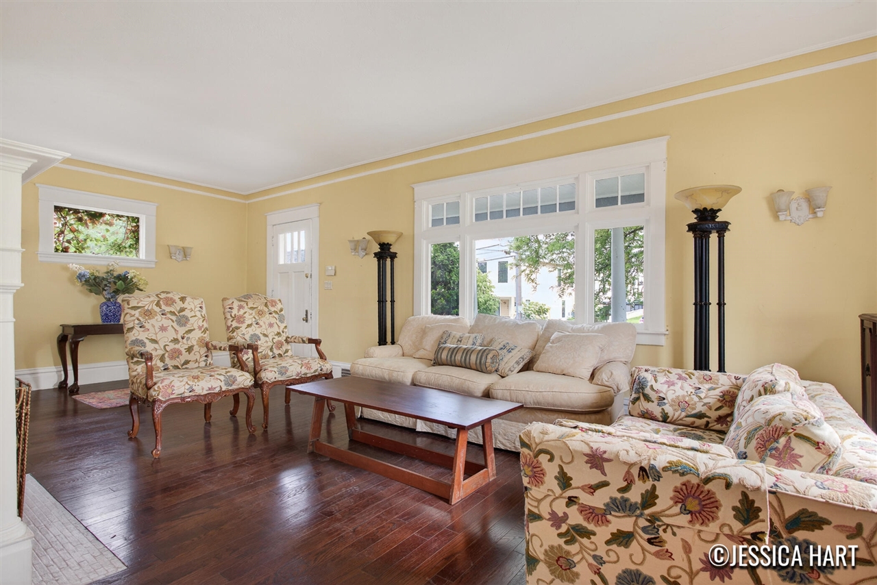211 Trowbridge Street Property Photo 6