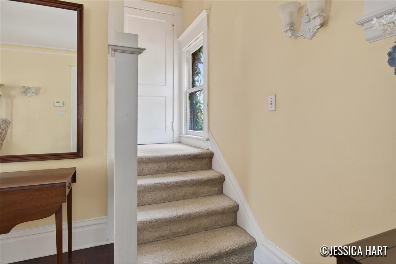 211 Trowbridge Street Property Photo 8