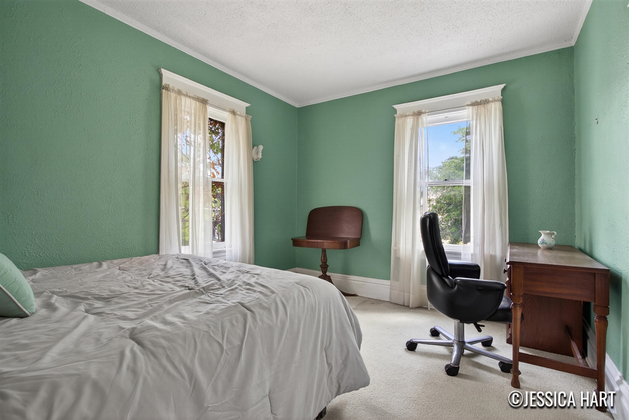 211 Trowbridge Street Property Photo 18