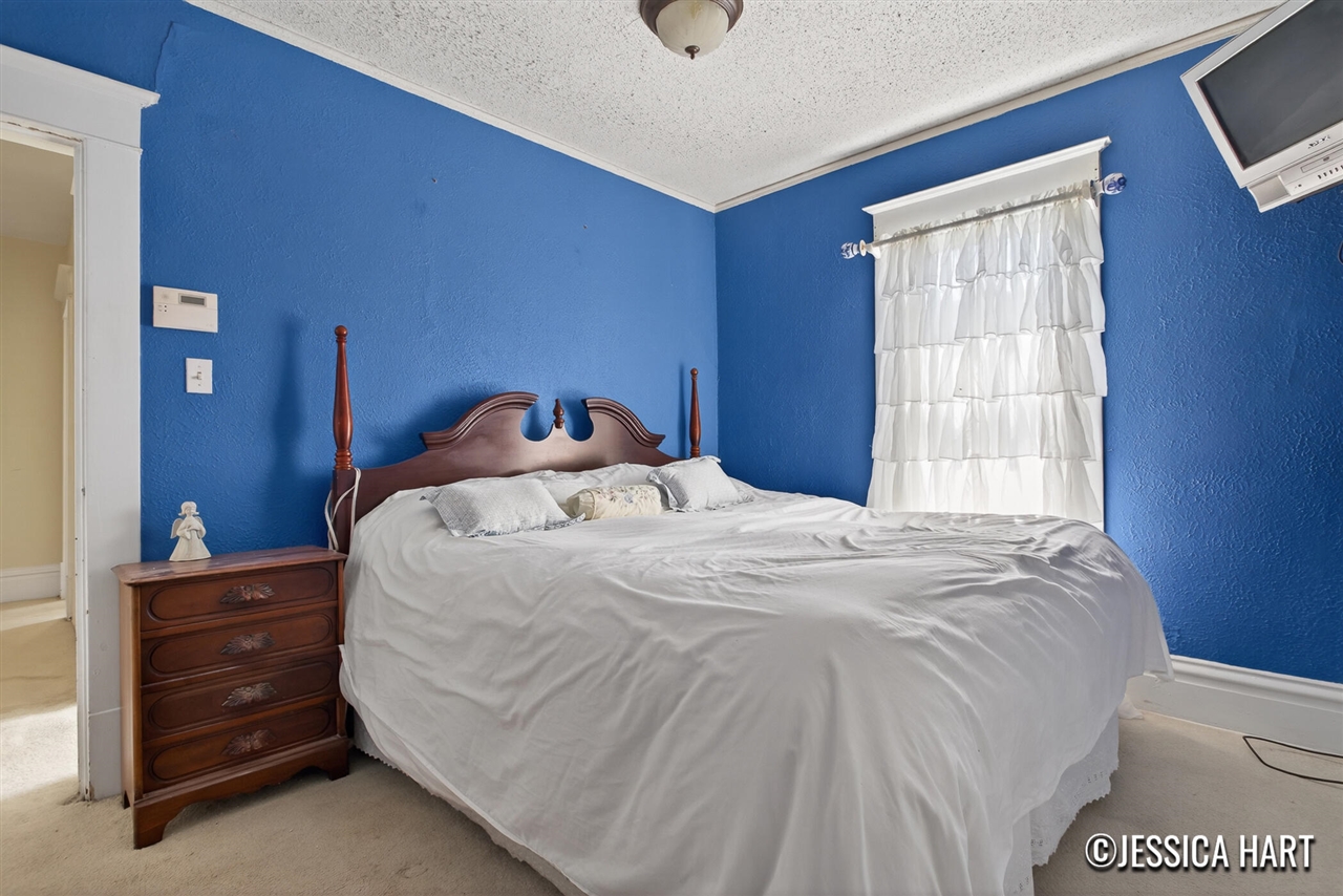 211 Trowbridge Street Property Photo 20