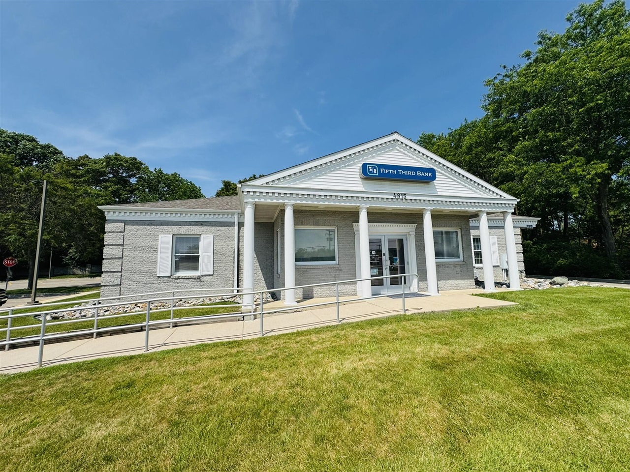 4815 Okemos Road Property Photo 1